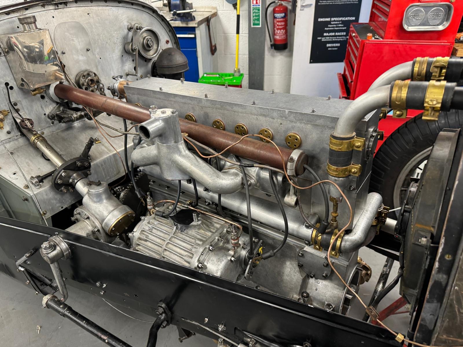 3e1544a5-a2e8-43f7-89d8-9a00302bb938